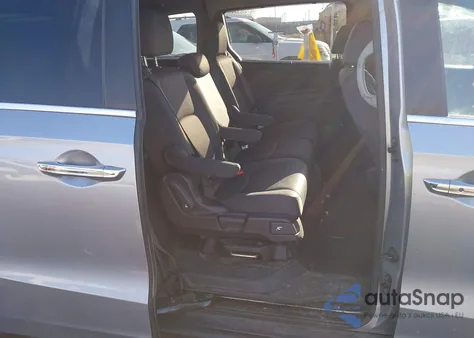 2020 Honda Odyssey Ex z USA, uszkodzony, nr VIN 5FNRL6H56LB001743